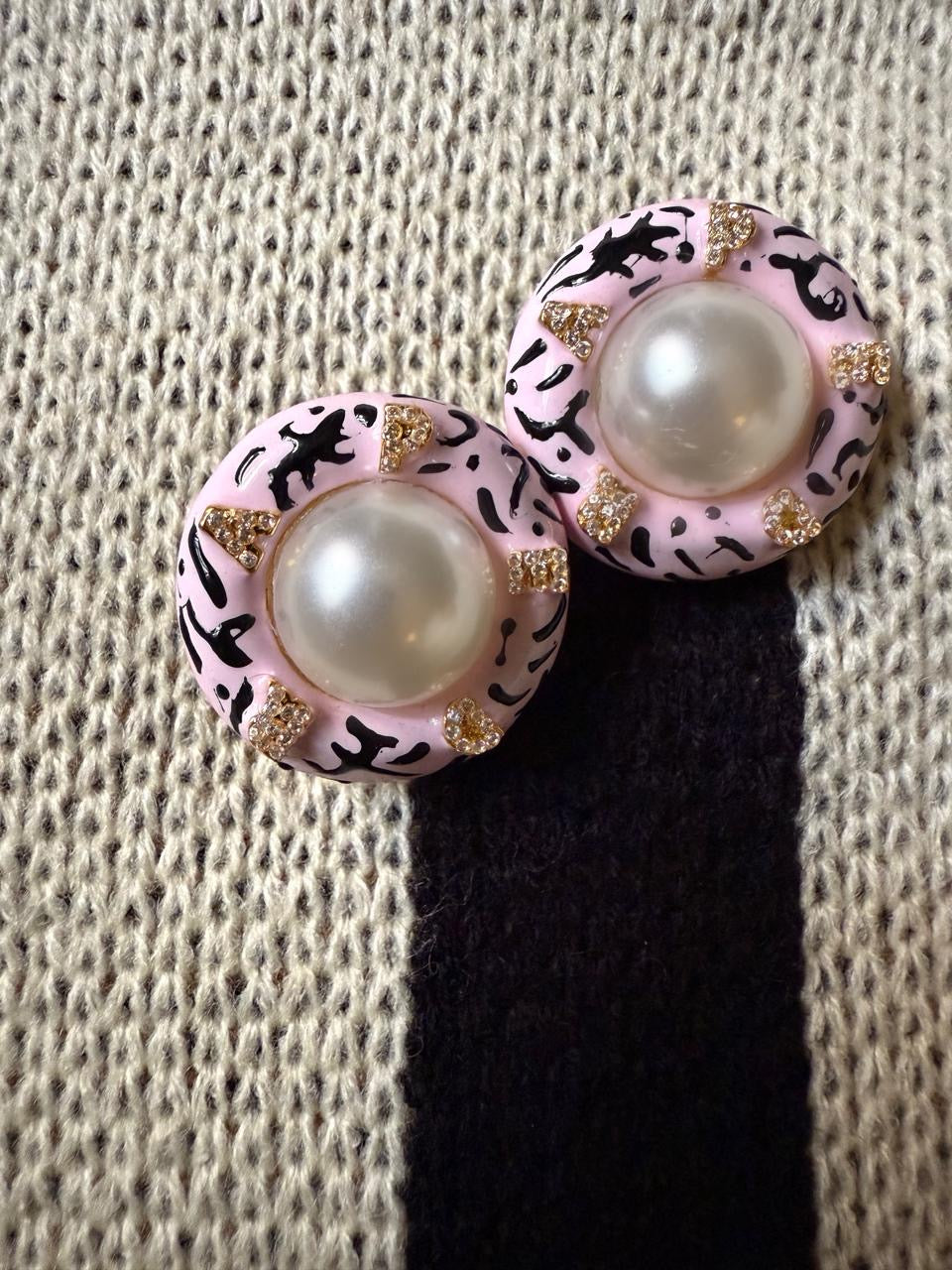 A Signature Pédra Studs