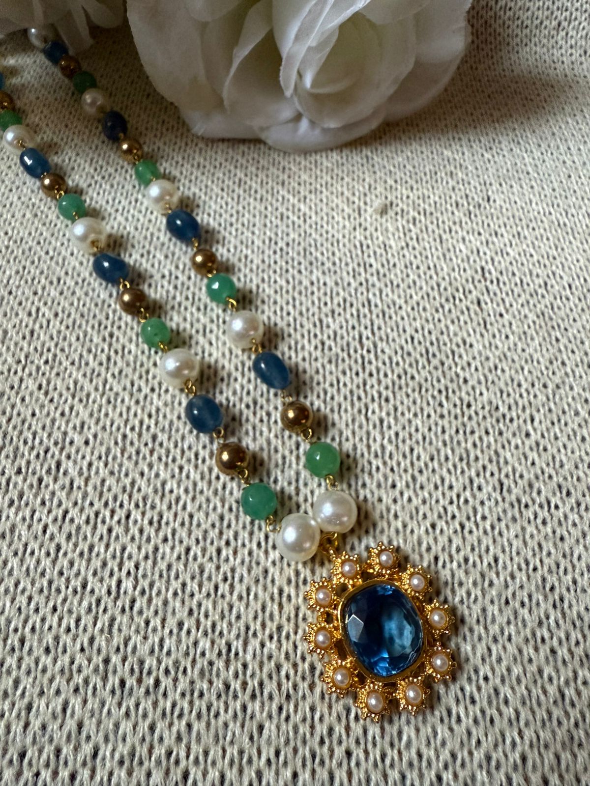 A Signature Pédra Pendants