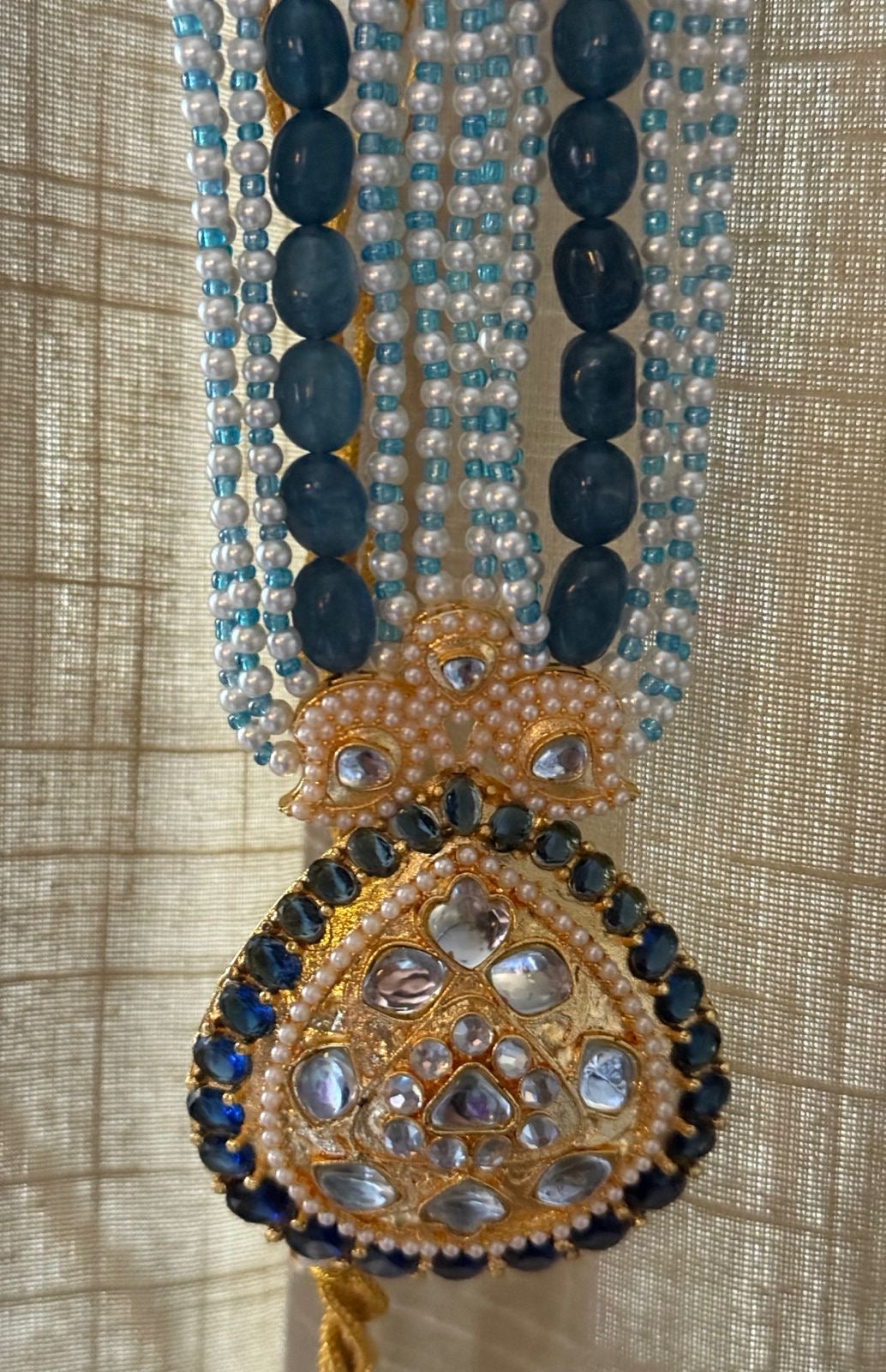 A Kundan Mala