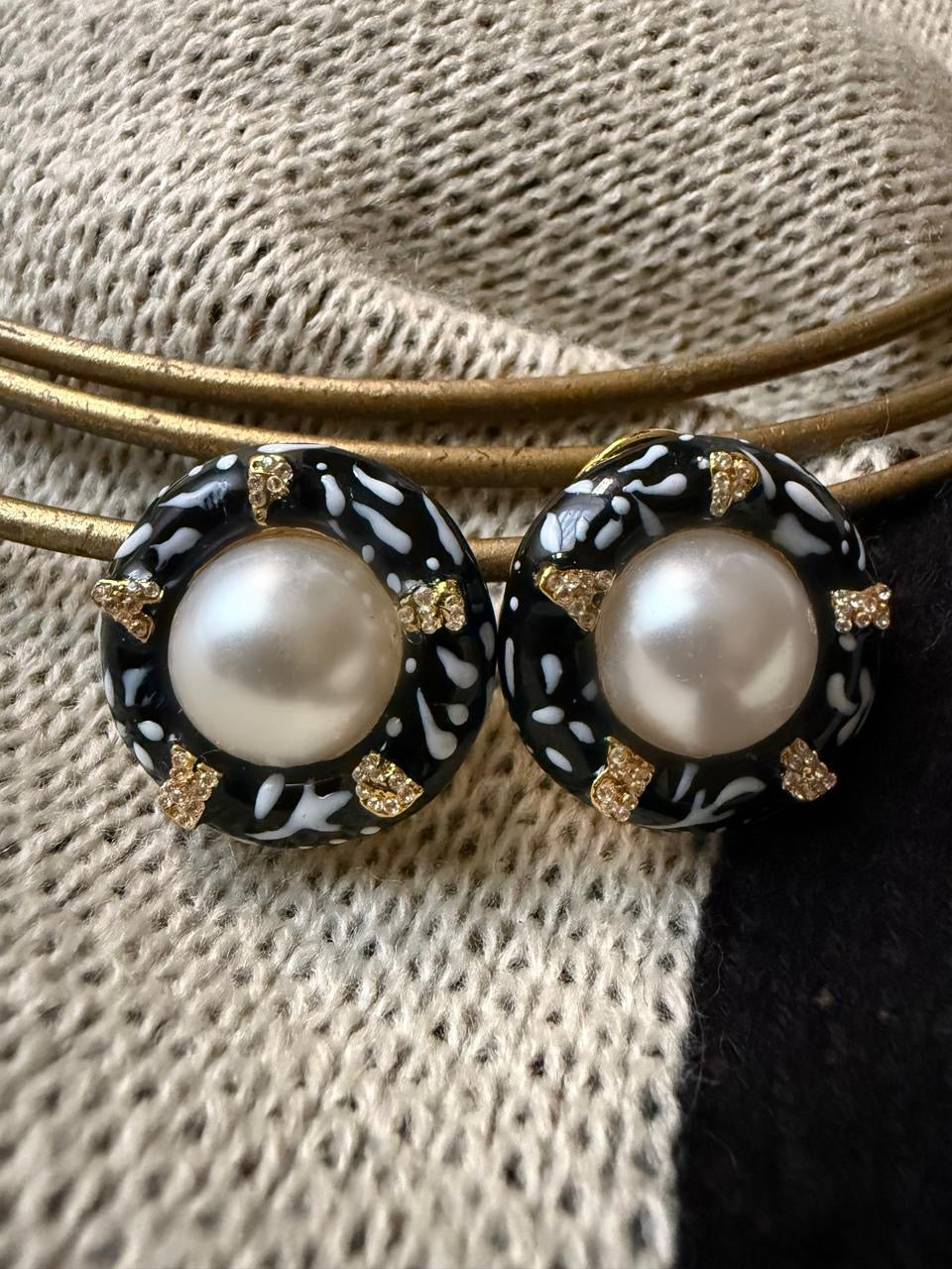 A Signature Pédra Studs