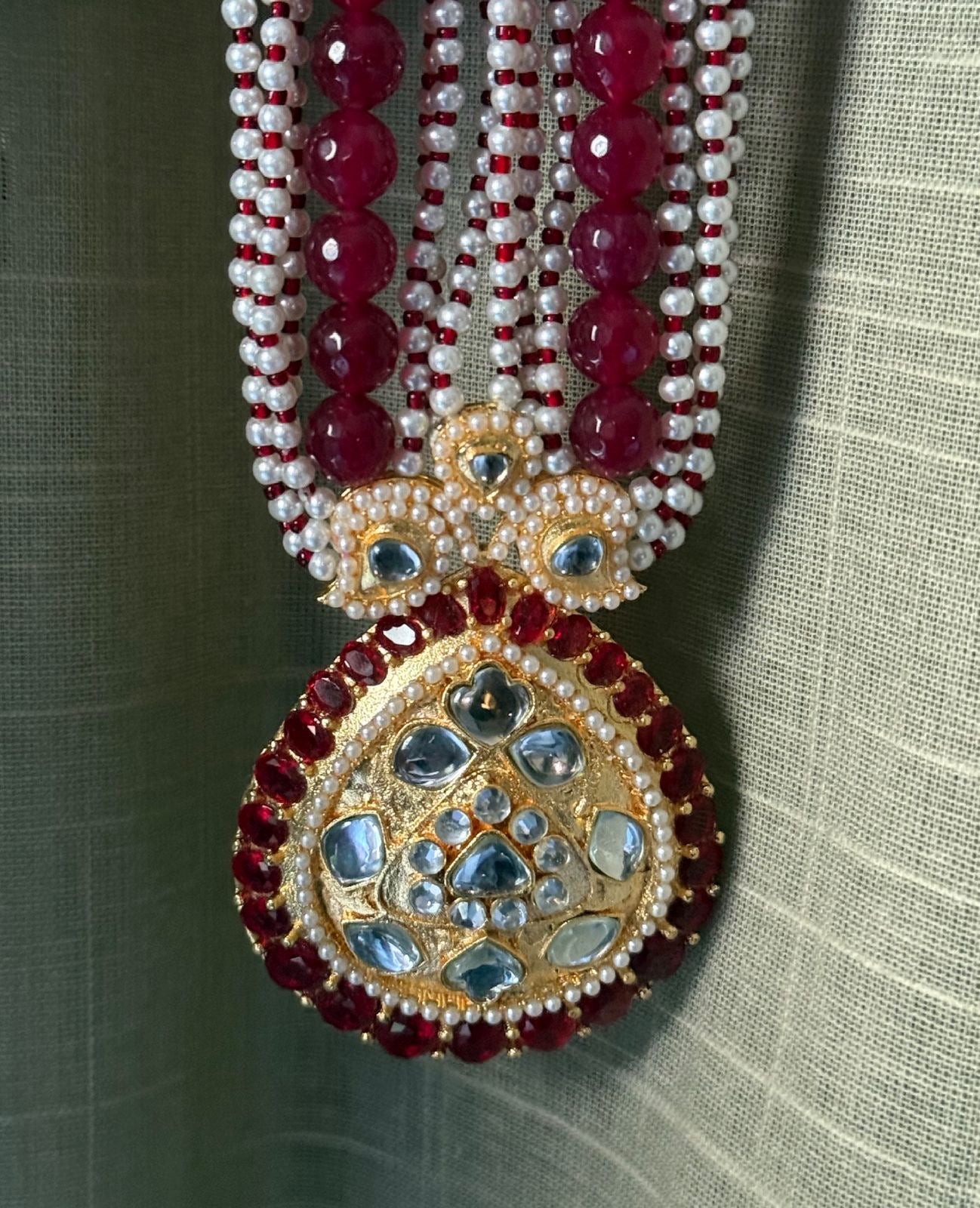 A Kundan Mala